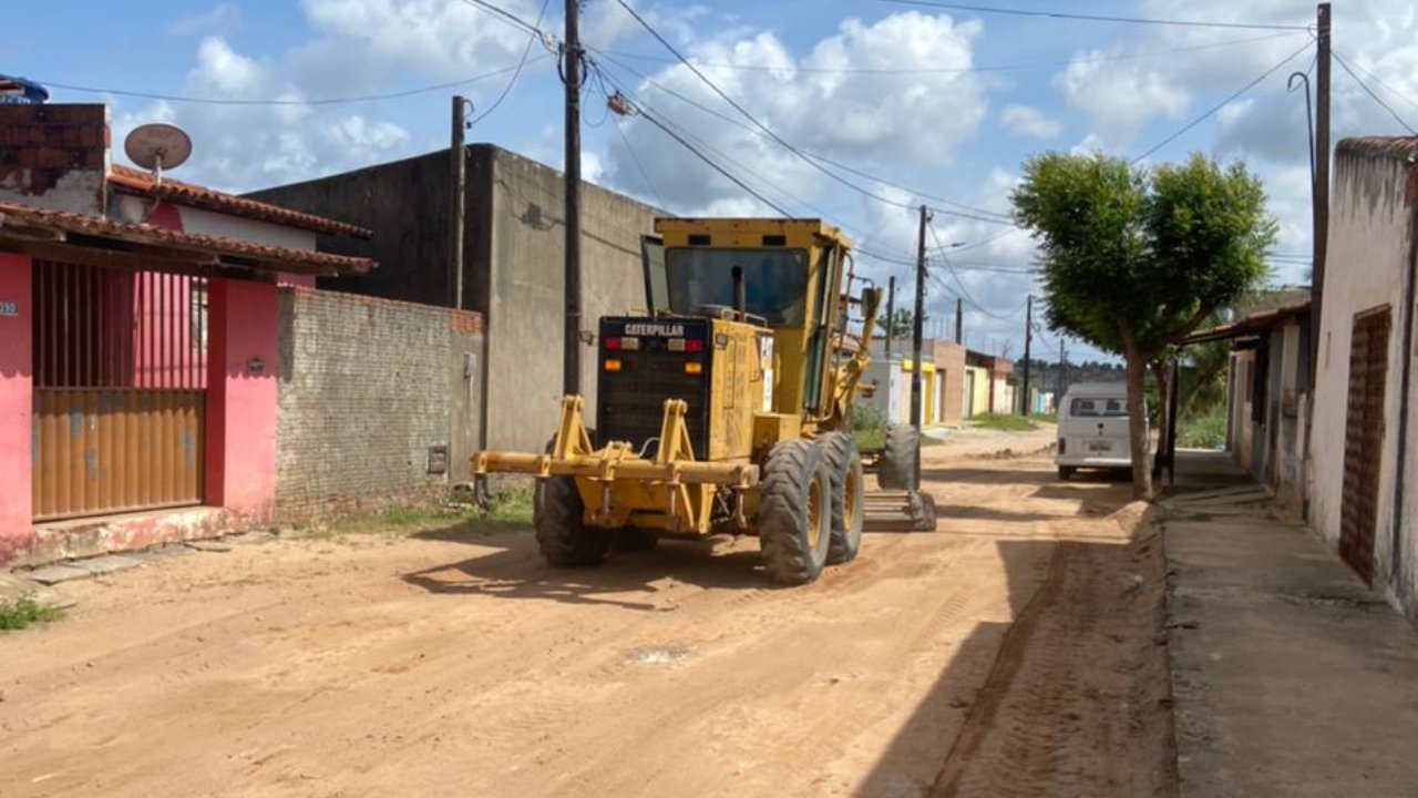Prefeitura dá continuidade às obras de pavimentação em Cajupiranga