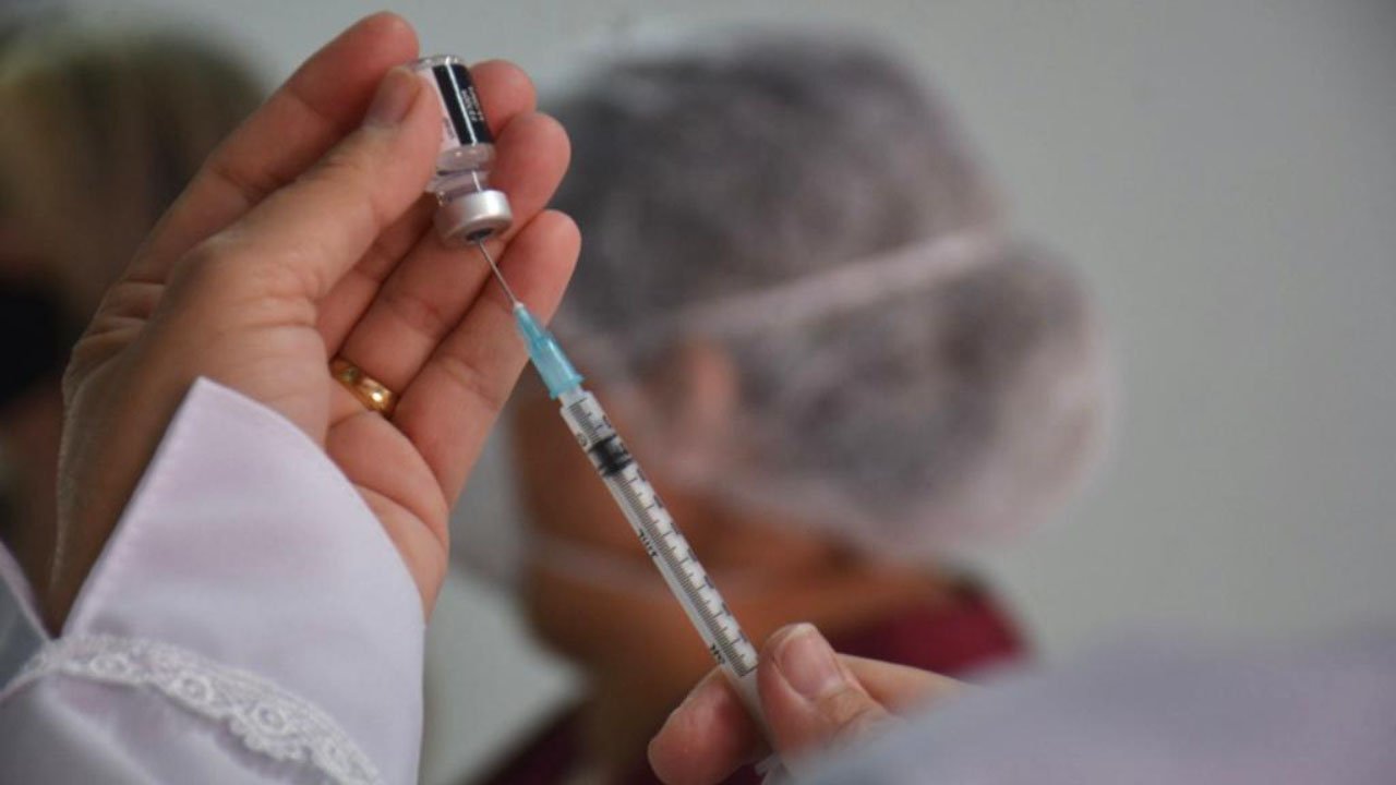 Parnamirim inicia vacinação para os jovens a partir dos 25 anos nesta terça