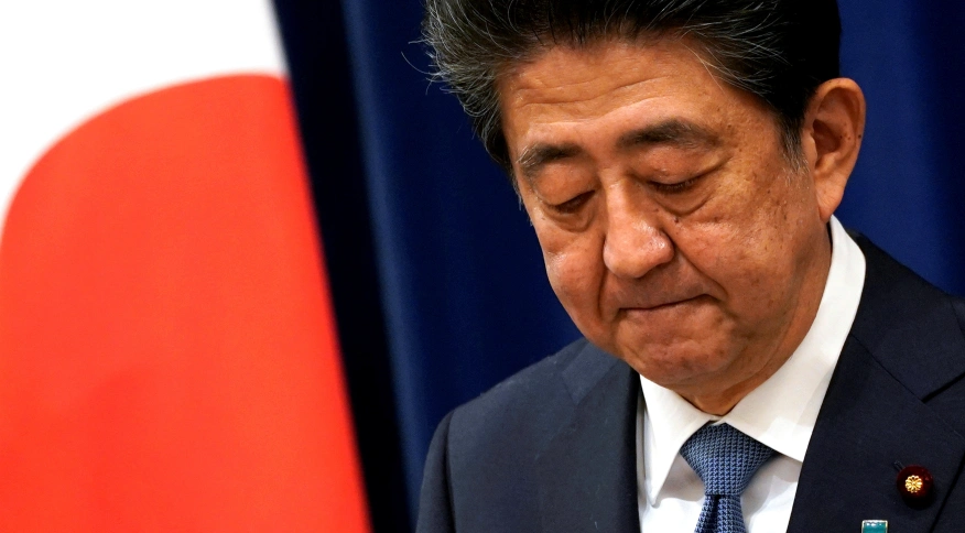 Shinzo Abe, ex-primeiro-ministro do Japão, morre após ser baleado durante discurso
